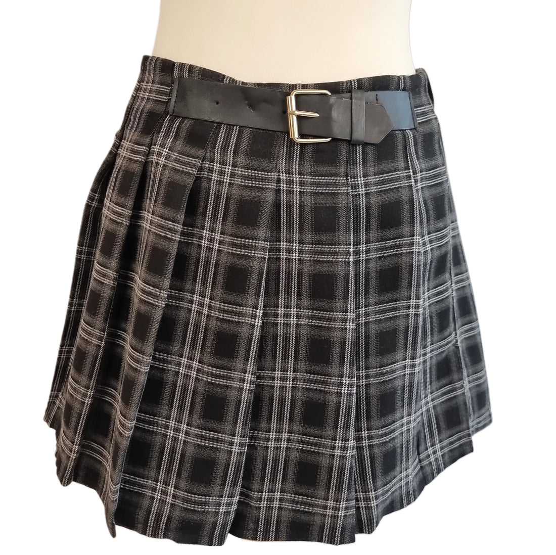 Black and Gray Plaid Pleated Mini Skirt with Belt