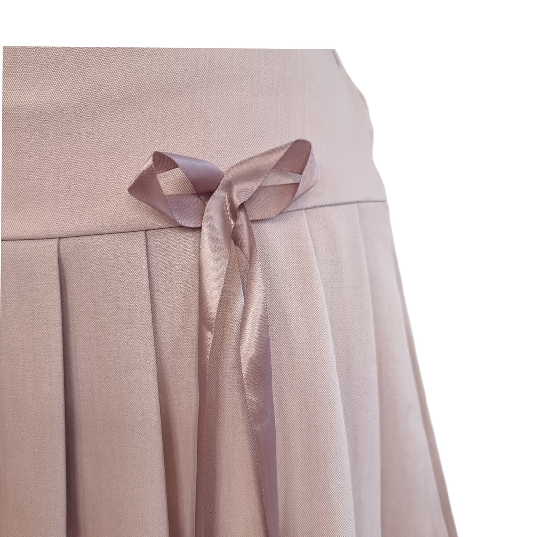 Satin Bow Accent Pleated Skirt in Rose Pink