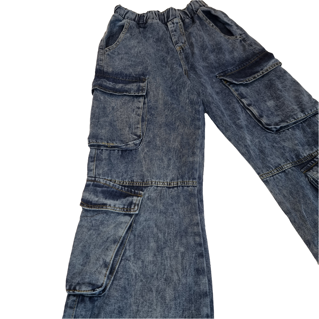 Urban Chic Multi-Pocket Cargo Jeans