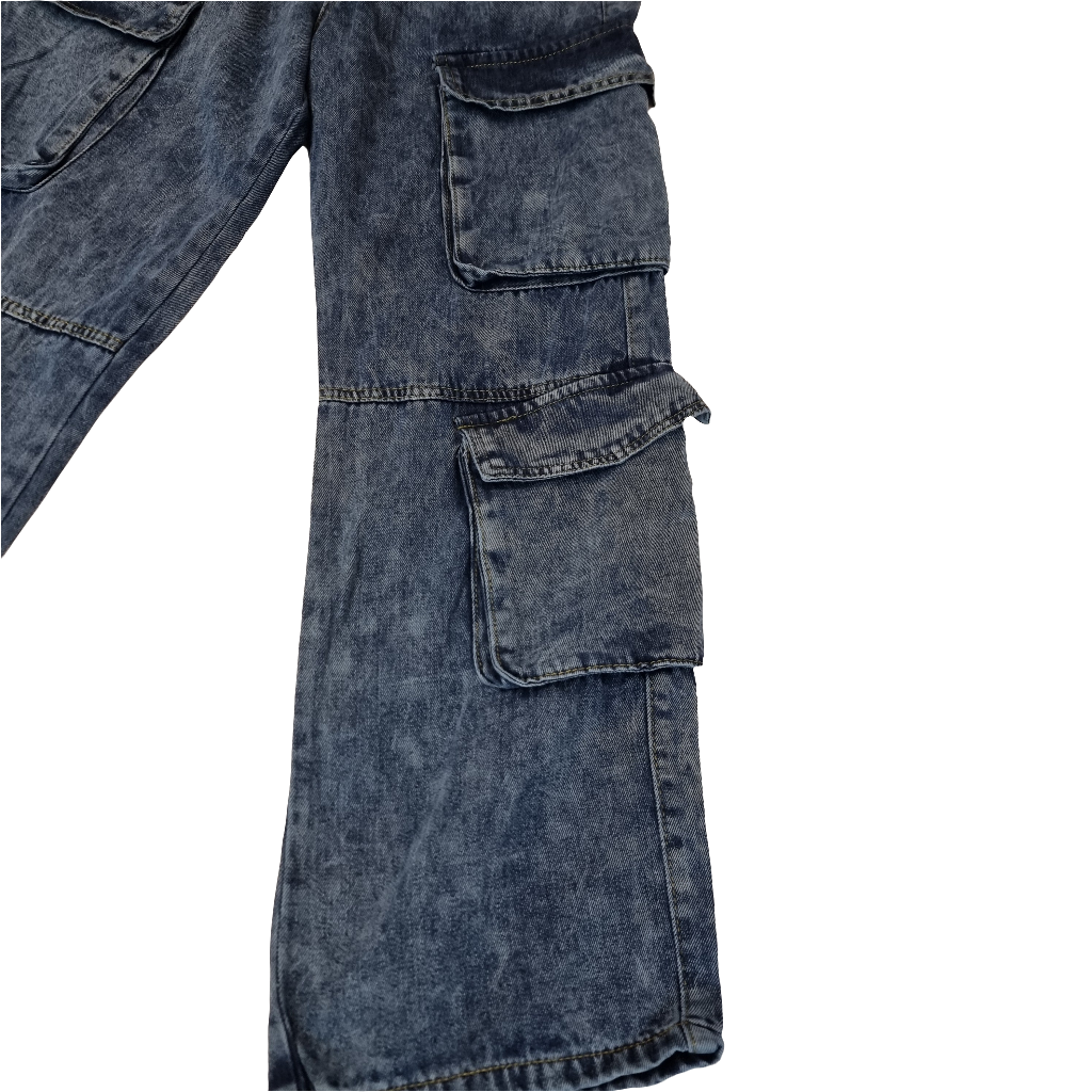 Urban Chic Multi-Pocket Cargo Jeans