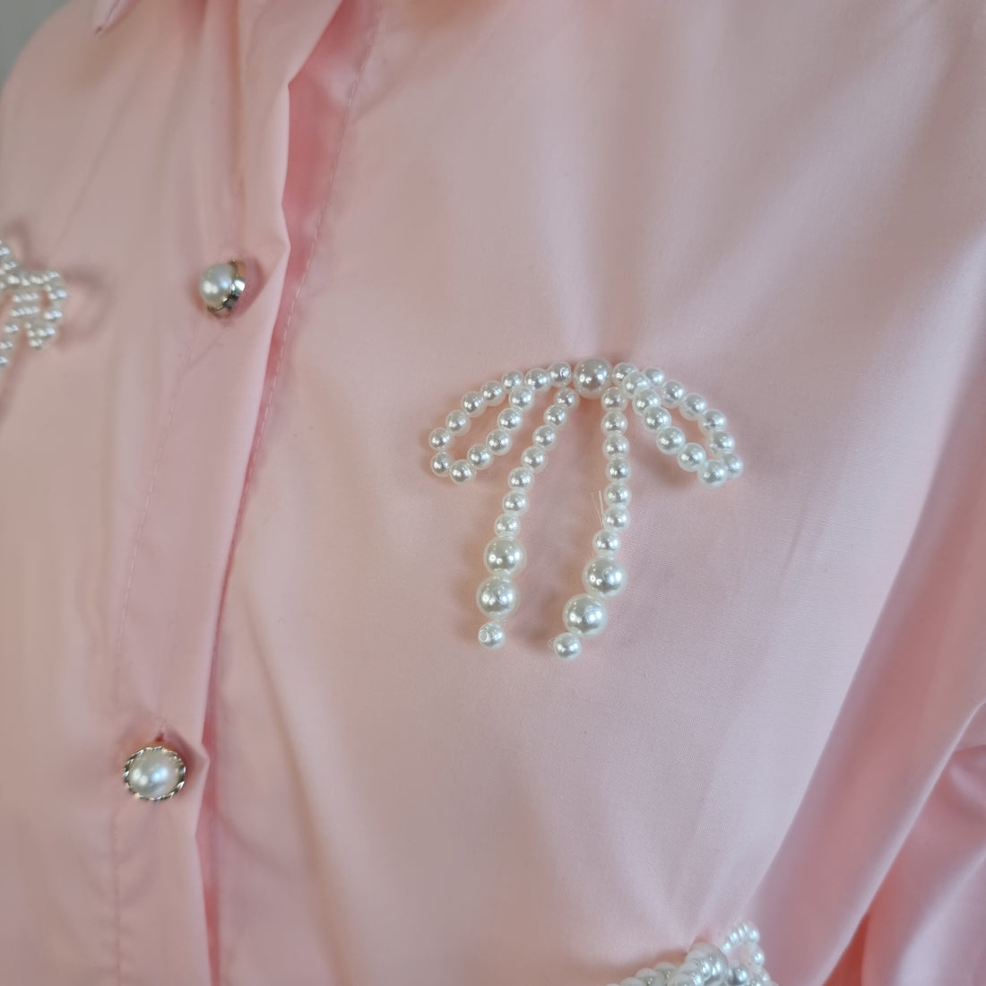 Pearl Bow Charm Blouse Pink