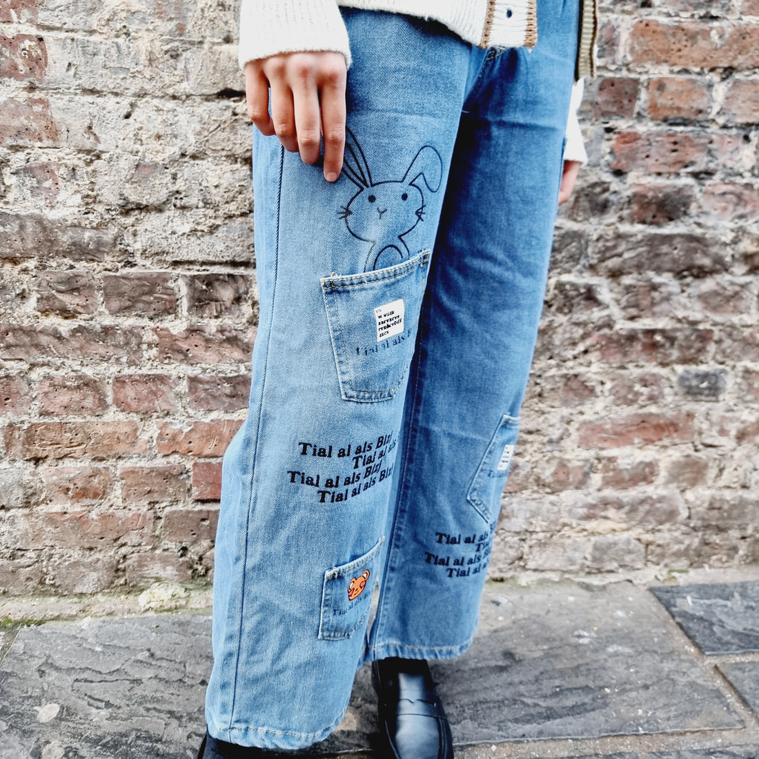 Bunny Embroidered Wide-Leg Jeans