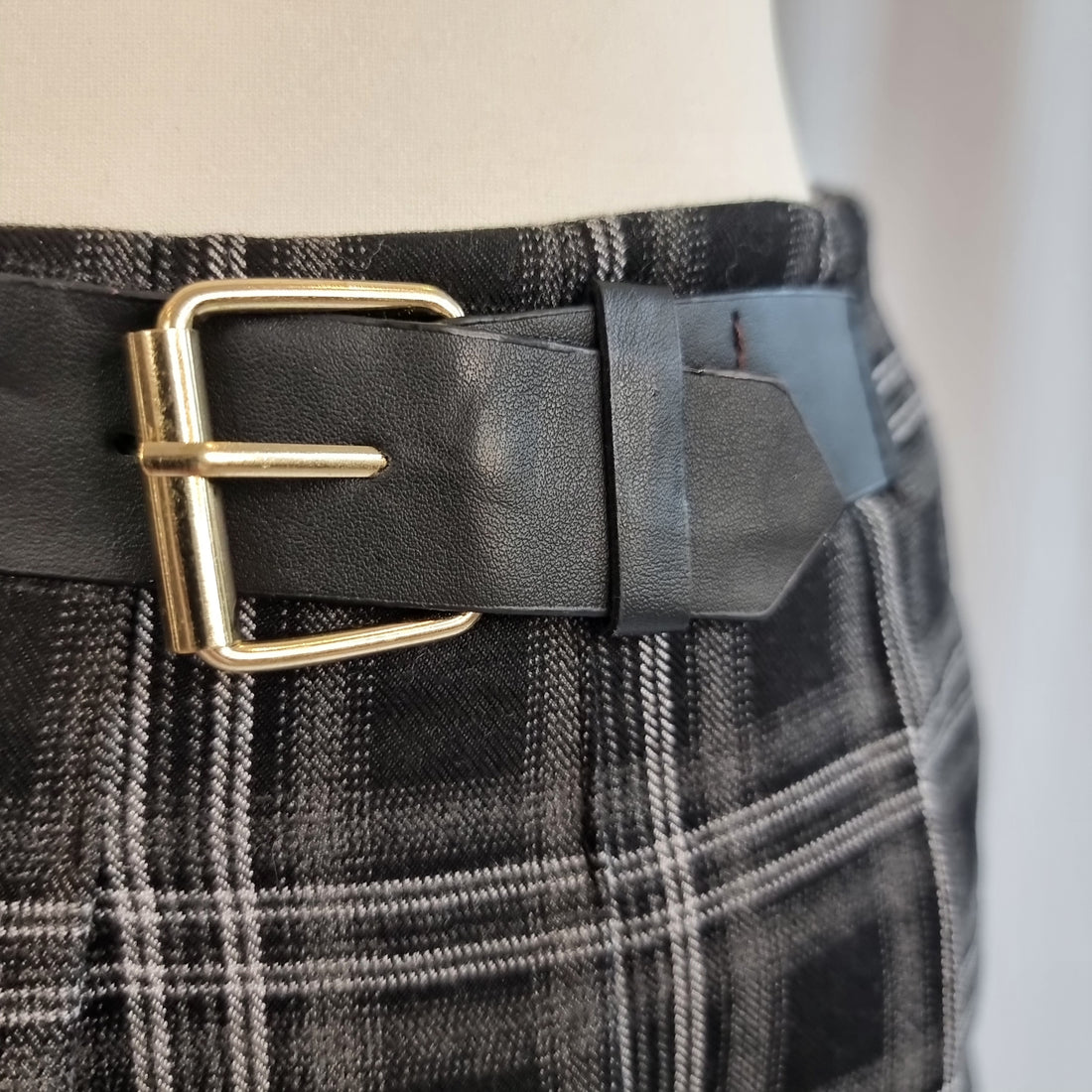 Black and Gray Plaid Pleated Mini Skirt with Belt